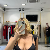 Top Erin con coprispalle Nero