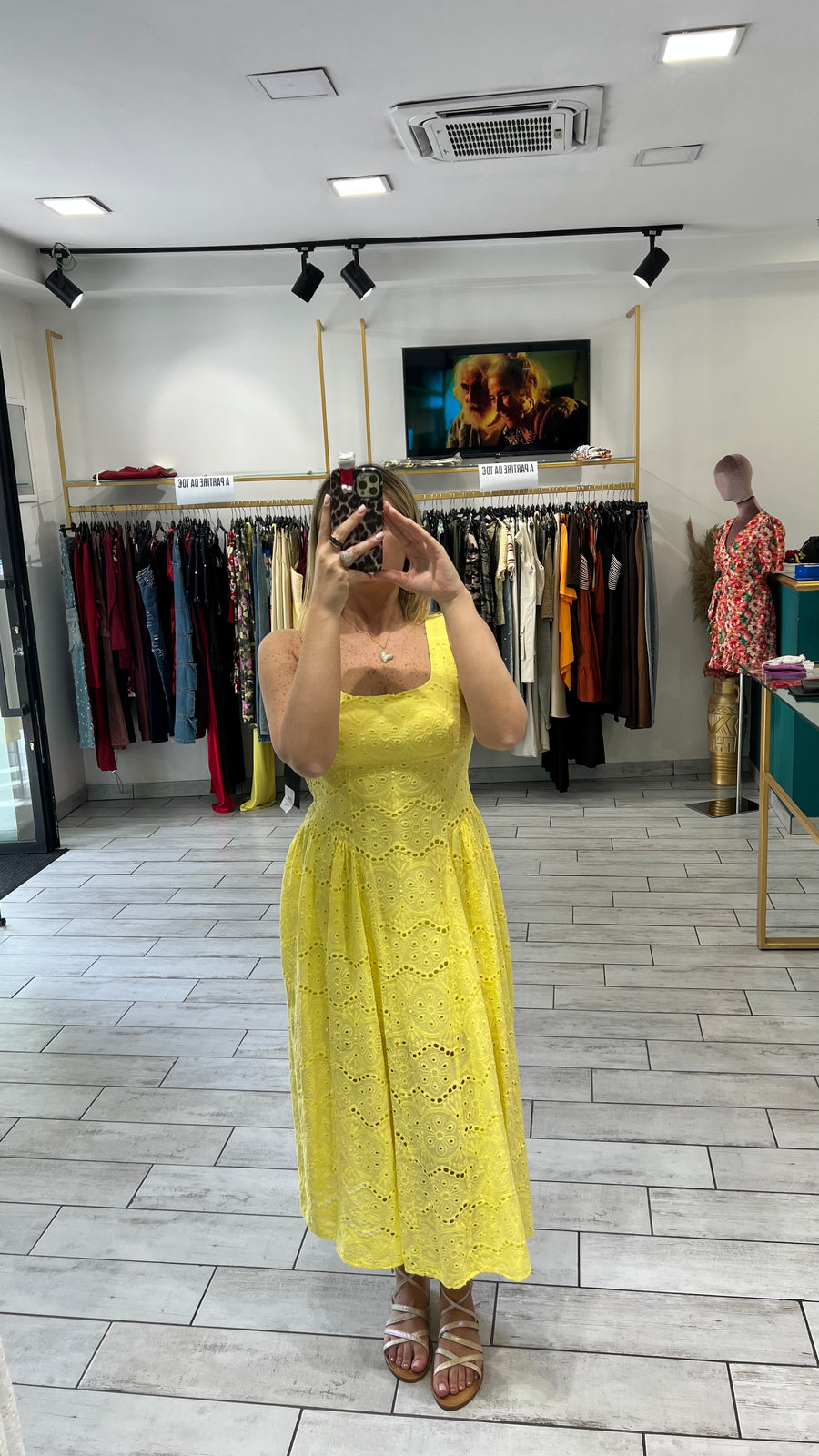 Dress Syl Giallo in pizzo San Gallo