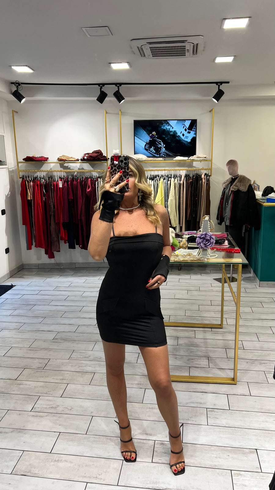 Dress Icon