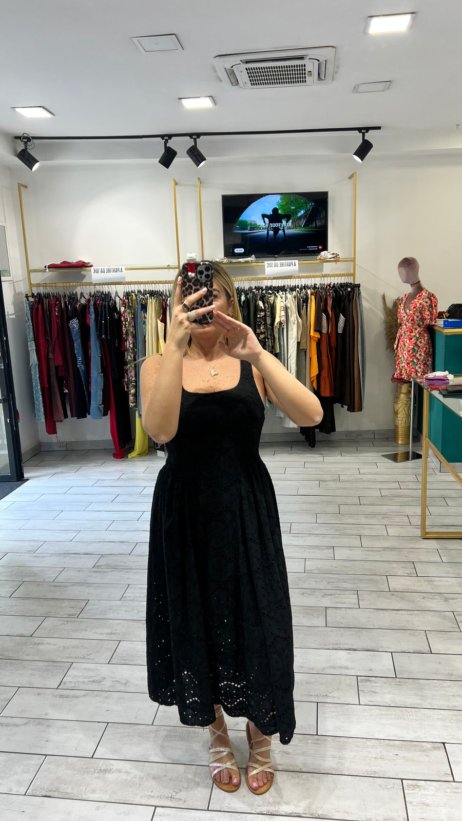 Dress Syl Nero in pizzo San Gallo