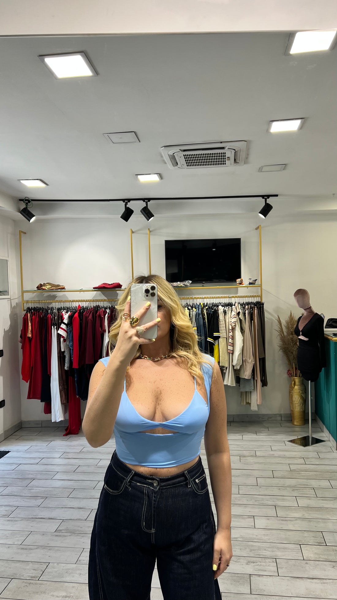 Top Erin con coprispalle Celeste