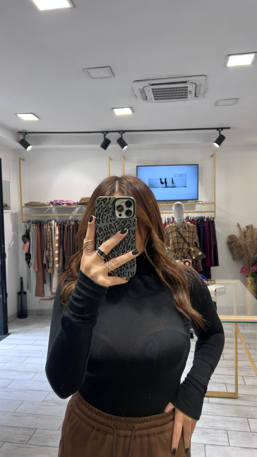 Maglia Manuela a collo alto Nera