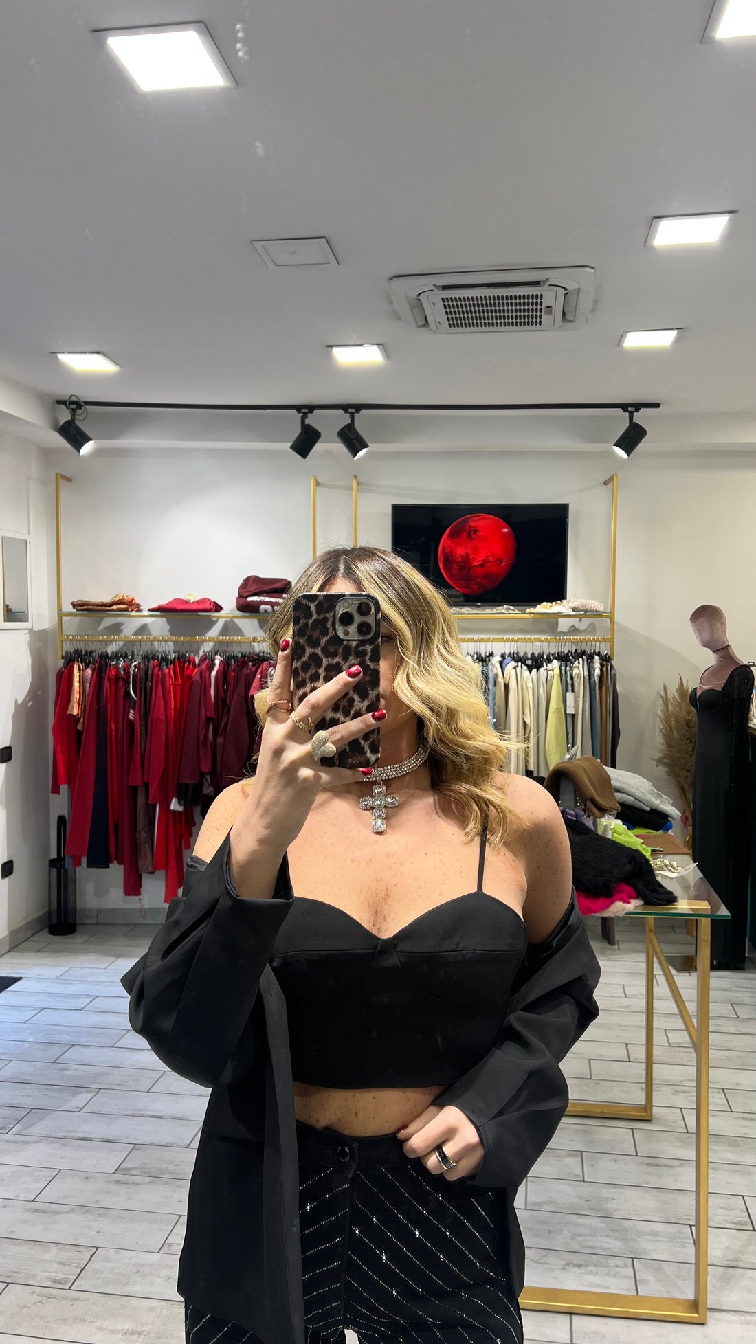 Top Hanima Nero