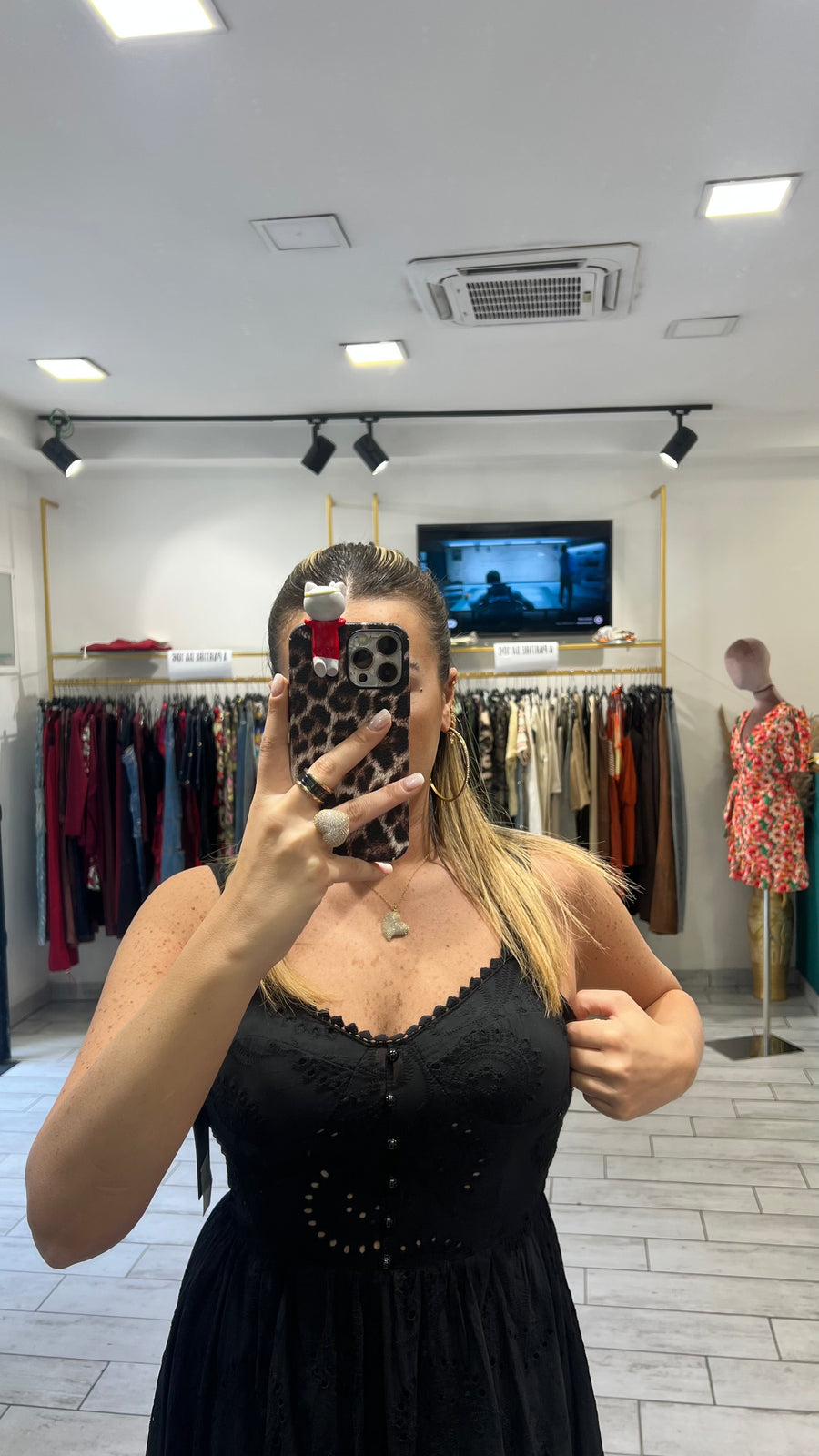 Dress Vientha Nero in pizzo San Gallo