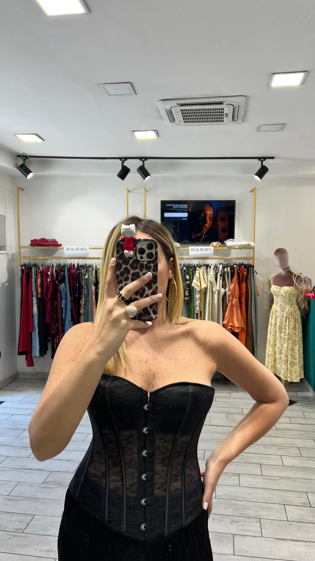 Bustino Kourtney Nero