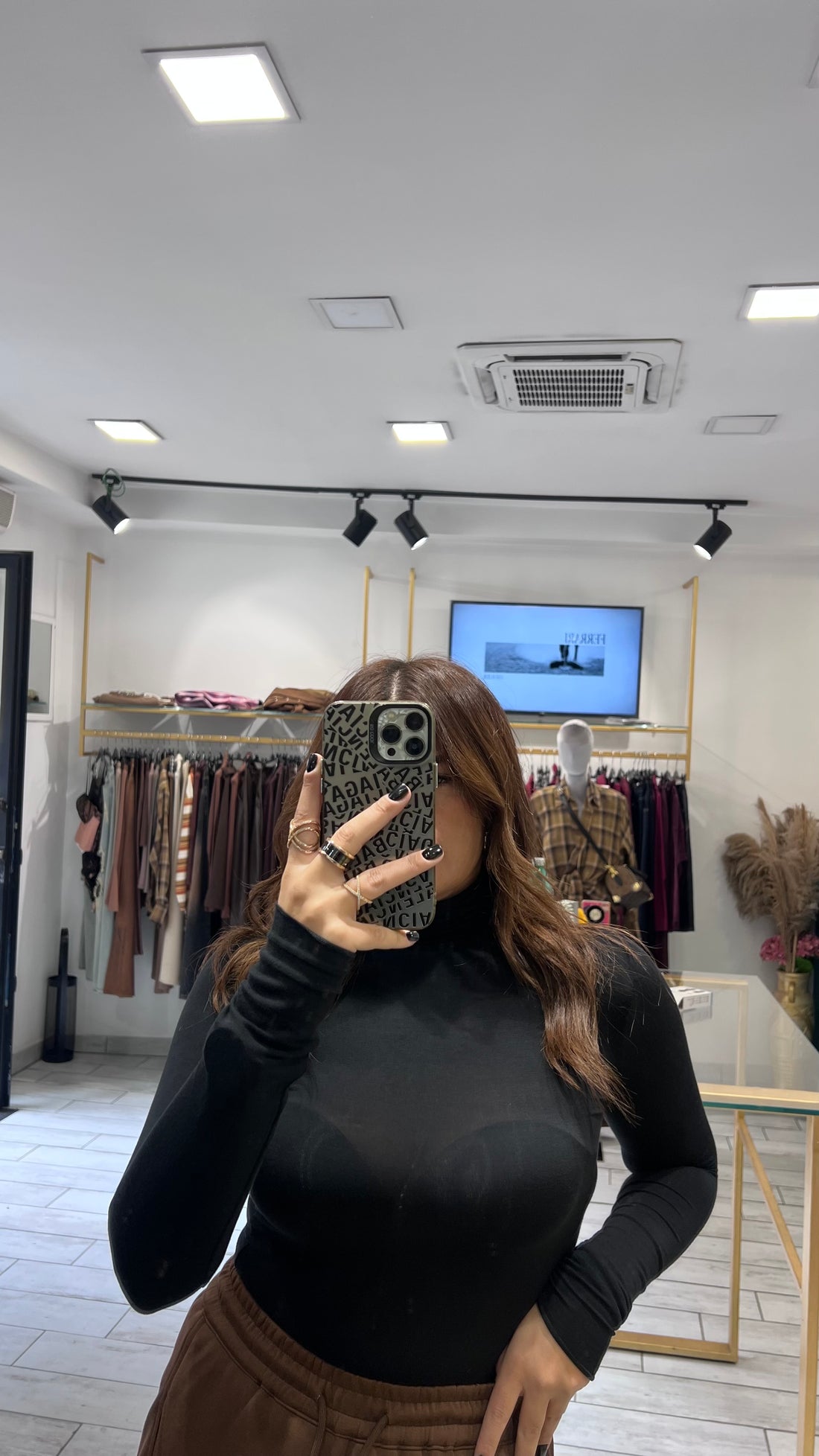 Maglia Manuela a collo alto Nera