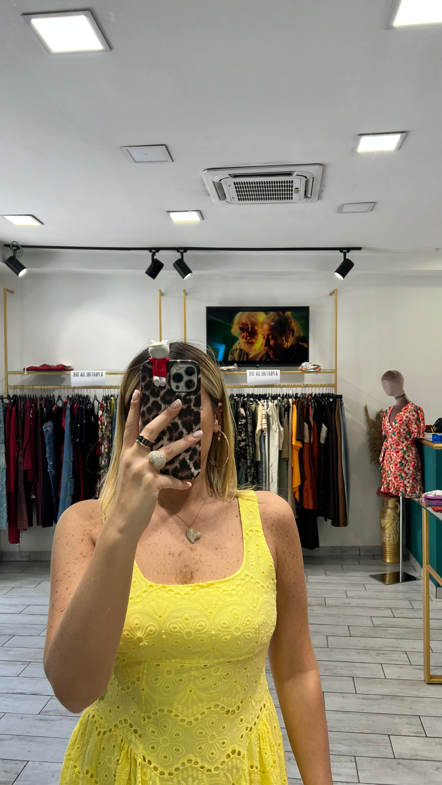 Dress Syl Giallo in pizzo San Gallo