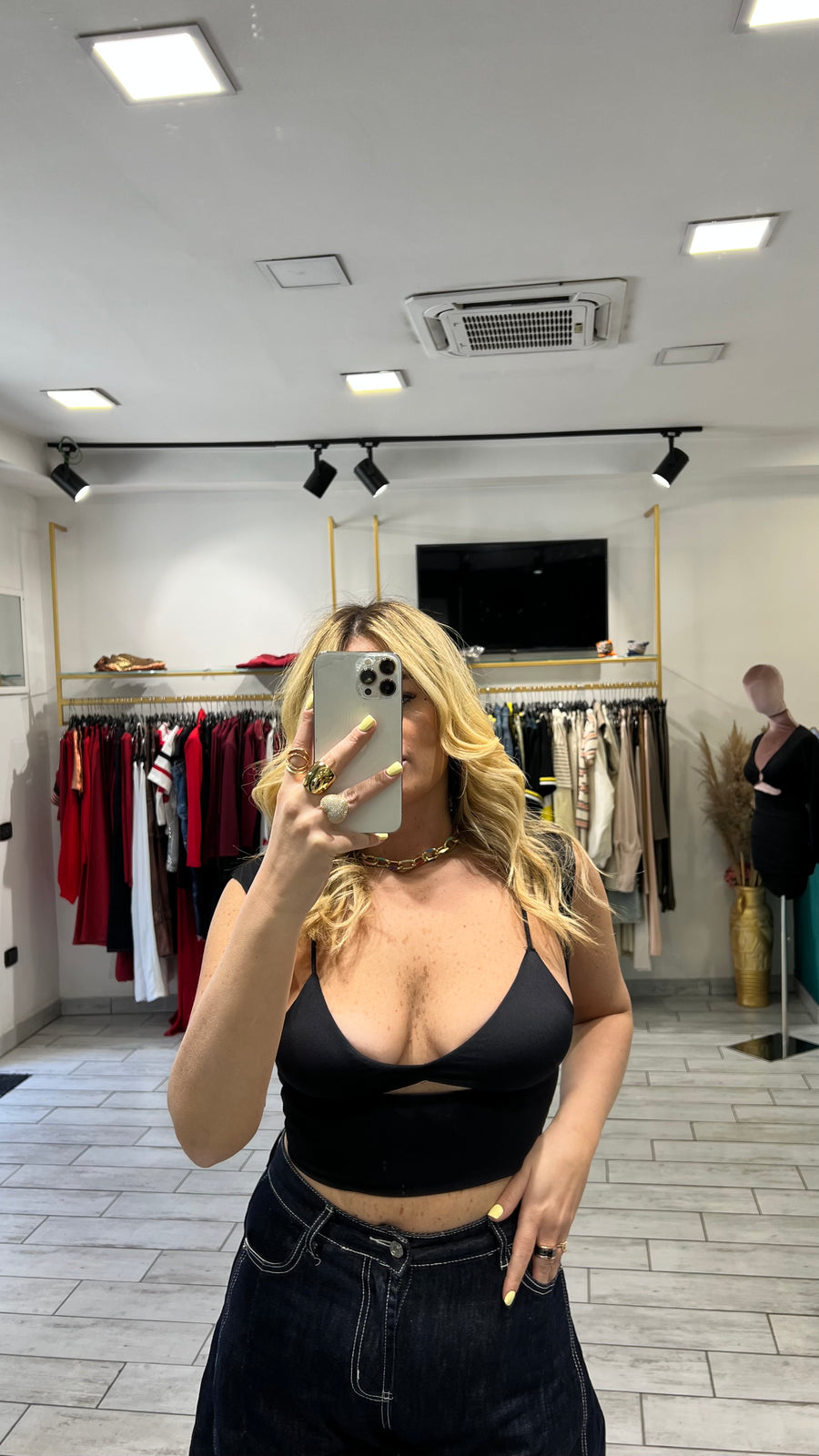 Top Erin con coprispalle Nero